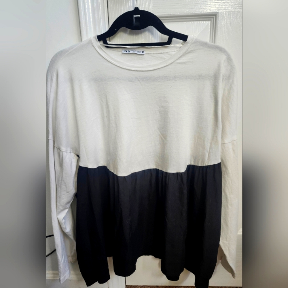 Zara Oversized/Maternity Top in Black and White (never worn!)